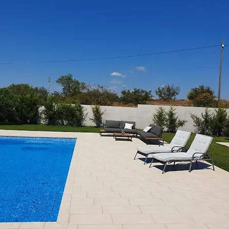 Small House Tia With Private Pool פולה