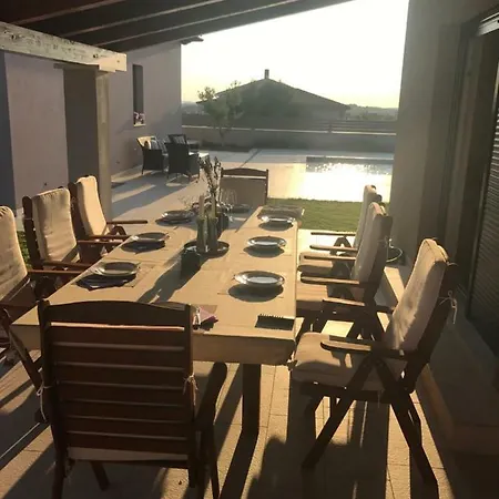 Small House Tia With Private Pool Apartment *